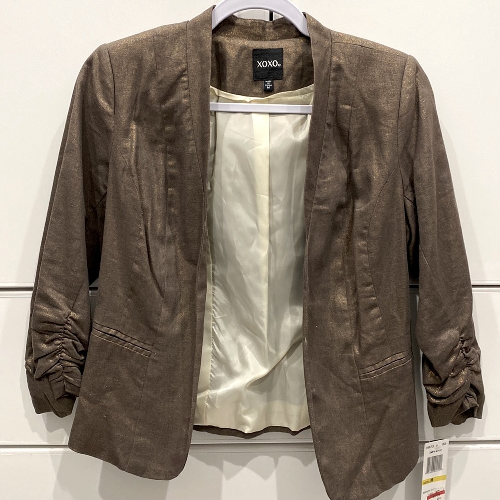 Blazer. 3/4 sleeves(see pic)